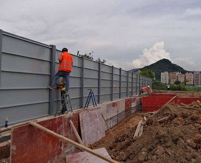 工地建筑围挡：工程项目的安全环保小能手，旭东钢构出品