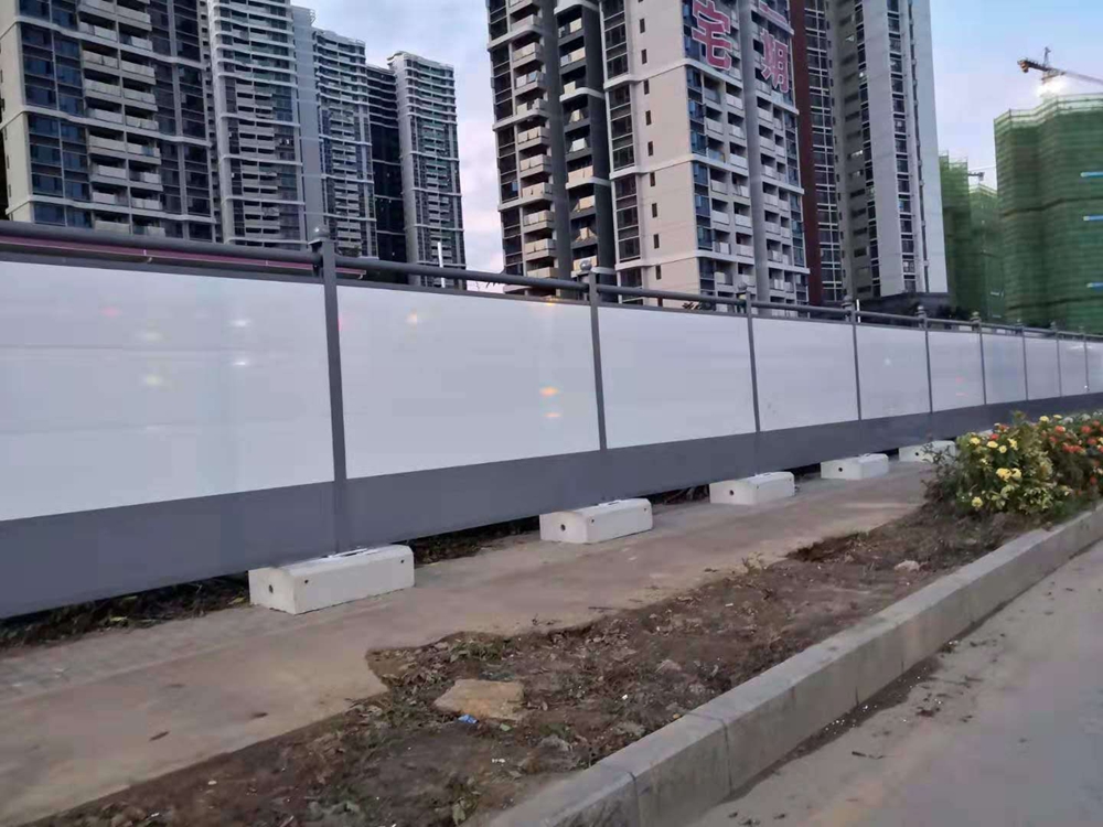 为什么建筑工地一定要使用围挡-深圳围挡厂家